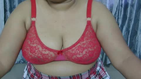 Snapshot of we_are_indian chatting on 05/20/26, 02:40 khushiwife kabirhubby kavyasexy gf online show from 05/20/26, 02:40
