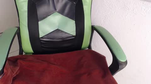 Trixie 3 online show from 12/16/25, 02:22