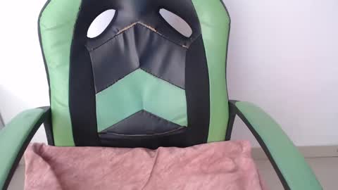 Trixie 3 online show from 04/14/26, 02:12