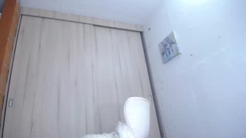 Snapshot of we_we77 chatting on 12/19/24, 11:35 we_we77 online show from 12/19/24, 11:35