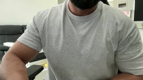 Snapshot of weaponx1 chatting on 10/17/25, 02:59 Weapon X online show from 10/17/25, 02:59
