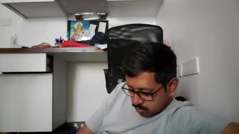 Snapshot of wearcondom chatting on 02/19/26, 10:22 sexyguy online show from 02/19/26, 10:22