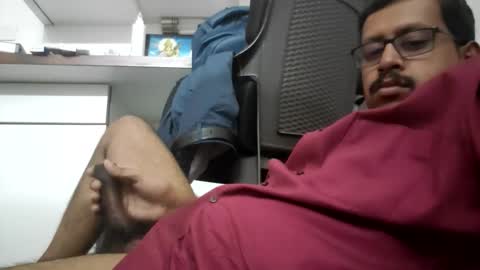 Snapshot of wearcondom chatting on 04/01/26, 01:52 sexyguy online show from 04/01/26, 01:52