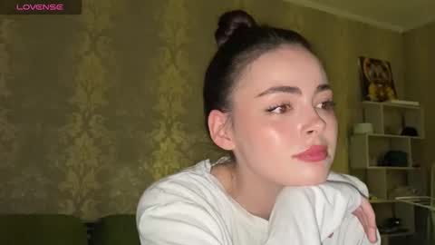 Alice online show from 04/01/26, 04:04