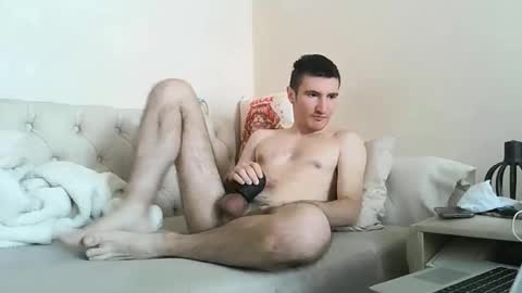 webcamboy98 online show from 05/16/26, 11:57