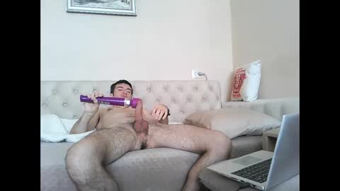 Snapshot of webcamboy98 chatting on 05/31/26, 10:22 webcamboy98 online show from 05/31/26, 10:22