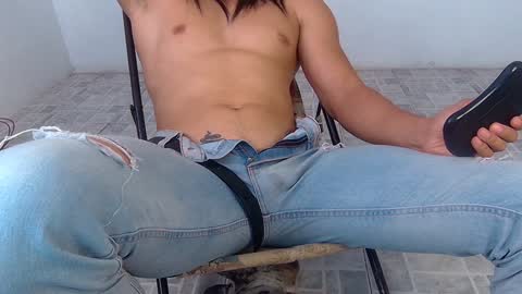 Snapshot of webcamjl chatting on 01/14/25, 08:26 Balruk online show from 01/14/25, 08:26