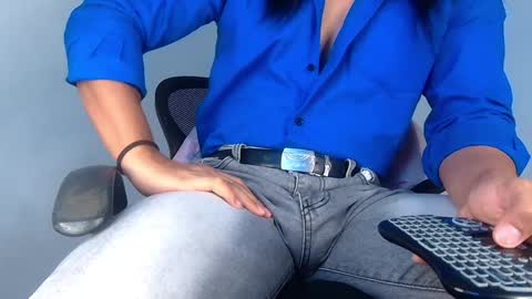 Snapshot of webcamjl chatting on 01/29/25, 01:37 Balruk online show from 01/29/25, 01:37