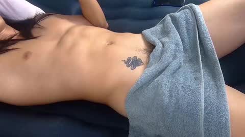 Snapshot of webcamjl chatting on 02/21/25, 01:11 Balruk online show from 02/21/25, 01:11