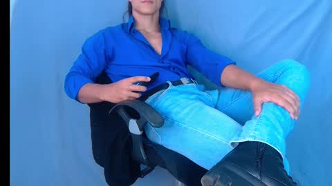 Snapshot of webcamjl chatting on 09/29/25, 06:46 Balruk online show from 09/29/25, 06:46