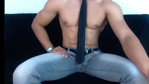 Snapshot of webcamjl chatting on 12/03/25, 09:02 Balruk online show from 12/03/25, 09:02