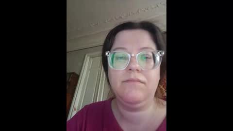 Snapshot of webgirl2 chatting on 05/12/26, 12:35 Marina online show from 05/12/26, 12:35