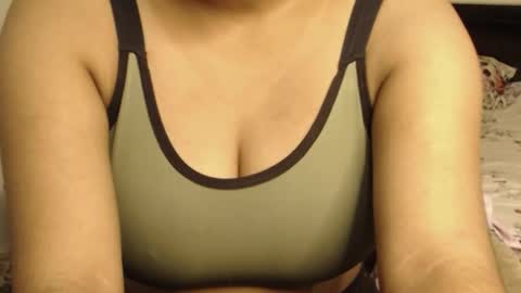 mina online show from 11/30/25, 07:45