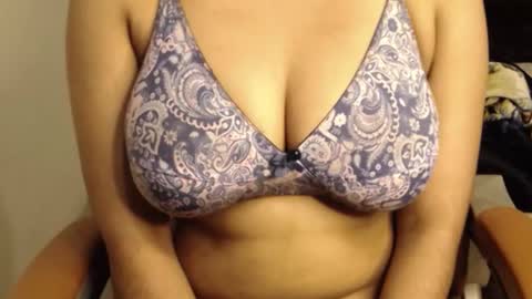 mina online show from 03/08/26, 08:29