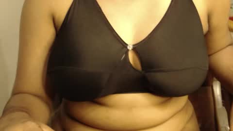 mina online show from 03/30/26, 10:22