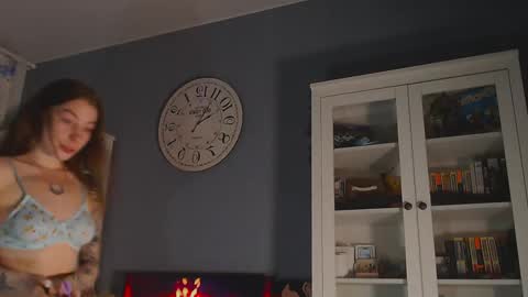  moon  online show from 02/11/25, 03:18