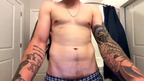 Snapshot of weeklymarz97 chatting on 10/26/25, 07:09 weeklymarz97 online show from 10/26/25, 07:09