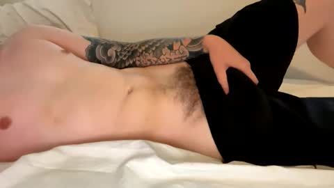 Snapshot of weeklymarz97 chatting on 10/27/25, 02:54 weeklymarz97 online show from 10/27/25, 02:54