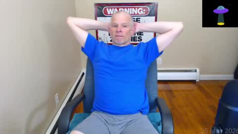 Snapshot of weird_chris chatting on 05/25/26, 07:09 Chris online show from 05/25/26, 07:09