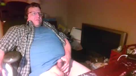 Snapshot of welderod chatting on 05/31/26, 06:10 welderod online show from 05/31/26, 06:10