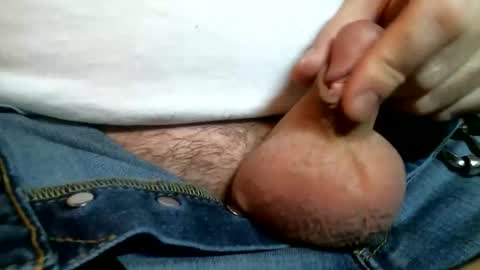 Snapshot of wellandwelland chatting on 11/24/25, 02:06 wellandwelland online show from 11/24/25, 02:06