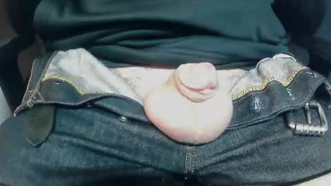 Snapshot of wellandwelland chatting on 02/03/26, 08:14 wellandwelland online show from 02/03/26, 08:14