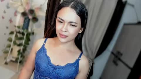 Snapshot of wellcumbabyxx chatting on 06/05/26, 12:06 Hi Im LOVIE Please dont forget to follow and thumbs up me online show from 06/05/26, 12:06