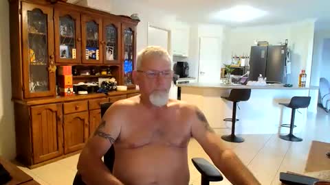 Snapshot of wellhelloo chatting on 05/06/26, 05:25 Wellhelloo online show from 05/06/26, 05:25