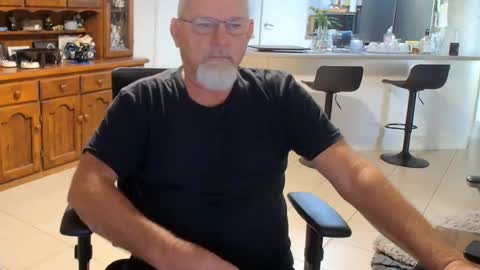 Snapshot of wellhelloo chatting on 07/20/26, 07:00 Wellhelloo online show from 07/20/26, 07:00