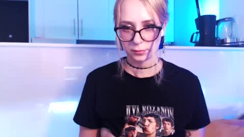 Liza online show from 05/18/26, 04:07