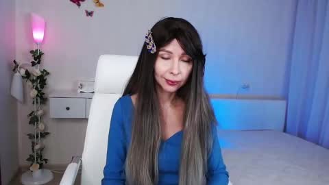 Snapshot of wendifoster chatting on 12/10/24, 08:16 Wendi Foster online show from 12/10/24, 08:16