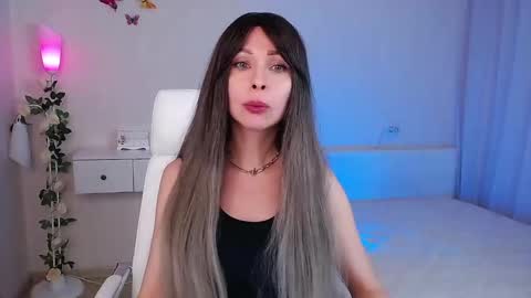 Snapshot of wendifoster chatting on 02/10/25, 06:56 Wendi Foster online show from 02/10/25, 06:56