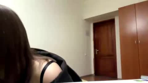 Snapshot of wendolynmusil chatting on 04/19/26, 04:28 Anna online show from 04/19/26, 04:28