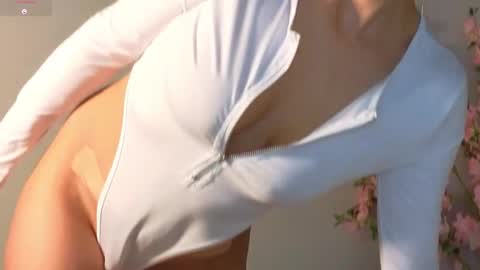 Snapshot of wendy__doll chatting on 03/01/25, 12:28 Im Wendy online show from 03/01/25, 12:28