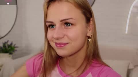 Snapshot of wendy__doll chatting on 10/16/25, 09:27 Im Wendy online show from 10/16/25, 09:27