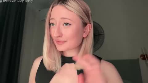 Daisy    online show from 03/01/26, 06:10