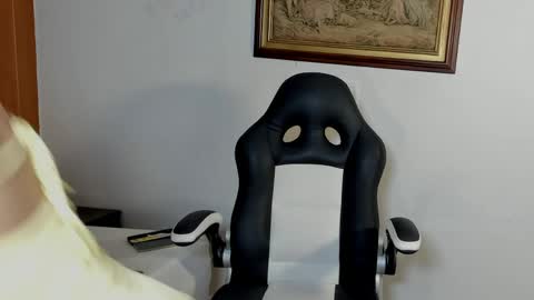 Wendy Marshall  online show from 04/19/26, 06:07