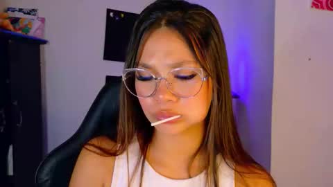 Snapshot of wendy_mills_ chatting on 03/12/26, 12:50 Wendy online show from 03/12/26, 12:50