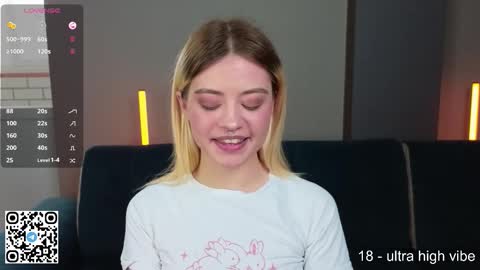 Snapshot of wendylovelylovew chatting on 10/10/25, 06:56 Wendy online show from 10/10/25, 06:56