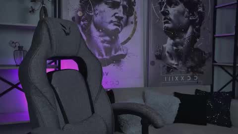 little girl who is always rightLisa online show from 02/23/26, 01:14