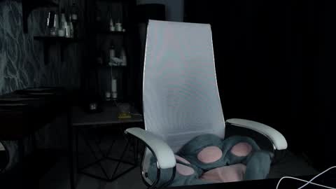 little girl who is always rightLisa online show from 03/17/26, 01:10