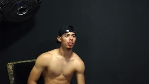 wesley_77 online show from 03/22/26, 12:03