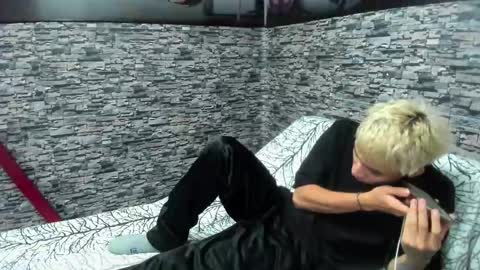 Snapshot of wesley_boy chatting on 09/13/25, 09:47 Wesley Boy online show from 09/13/25, 09:47