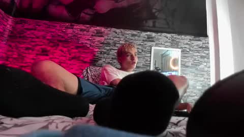 Snapshot of wesley_boy chatting on 09/17/25, 11:50 Wesley Boy online show from 09/17/25, 11:50