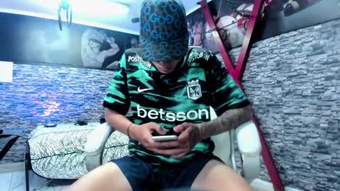 Snapshot of wesley_boy chatting on 09/27/25, 10:48 Wesley Boy online show from 09/27/25, 10:48