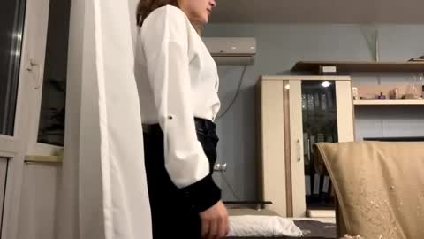 Snapshot of wesleypoledore chatting on 11/09/25, 04:05 Polly online show from 11/09/25, 04:05