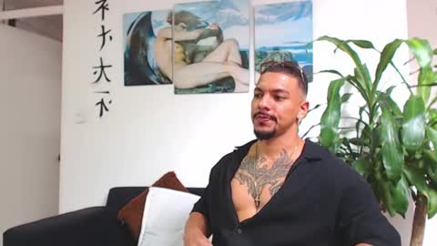 Wesley Rogger online show from 02/15/25, 07:06