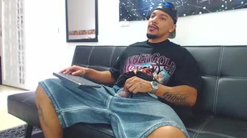 Wesley Rogger online show from 11/08/25, 09:57