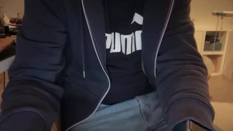 wet_adidasboy online show from 10/25/25, 06:57