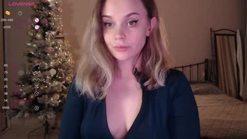 Snapshot of wet_lana chatting on 12/20/24, 04:04 Lana online show from 12/20/24, 04:04